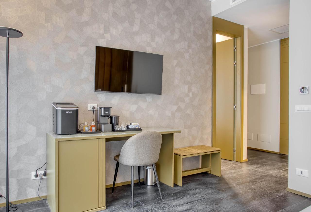 Le Suite Del Corso The Smart Boutique Aparthotel By Ospitami Мілан Екстер'єр фото