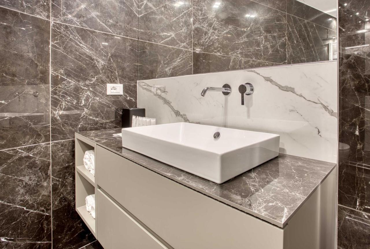 Le Suite Del Corso The Smart Boutique Aparthotel By Ospitami Мілан Екстер'єр фото